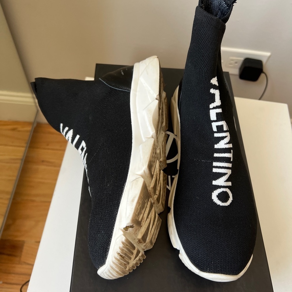 Authentic Mario Valentino Melissa Logo Sock Sneakers in Size 8 - Picture 6 of 13